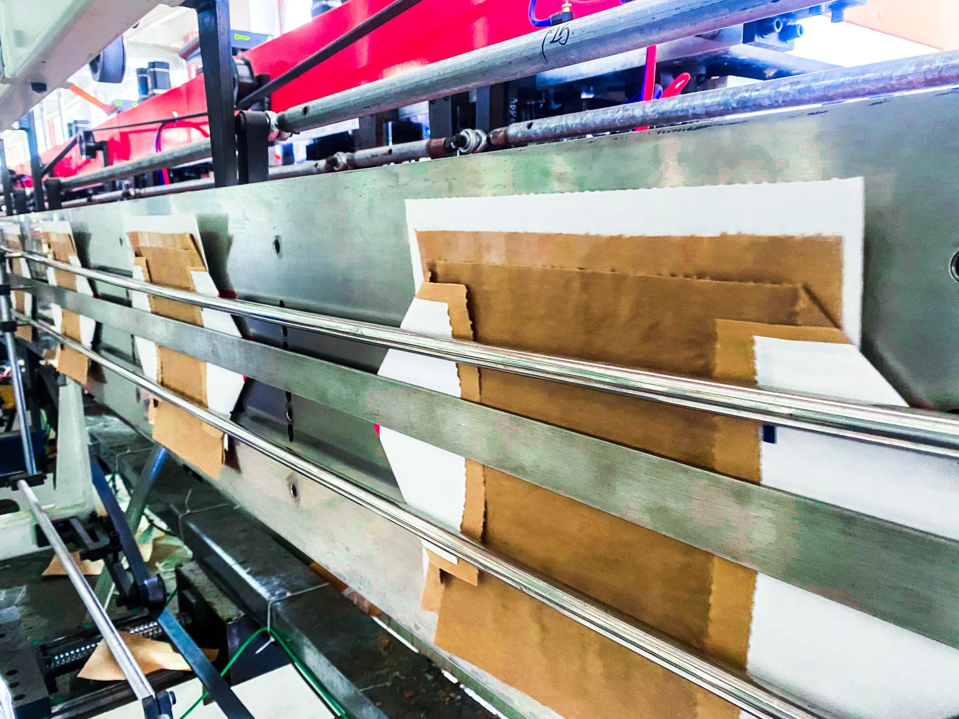Automatic bag bottom-forming line at CX Package